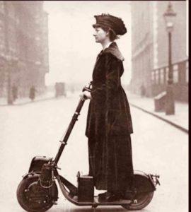 ETM 2020 So električni skiroji primerni za uporabo tudi v krajih, do katerih se pride po ne predolgih in ne ekstremno strmih klancih 5